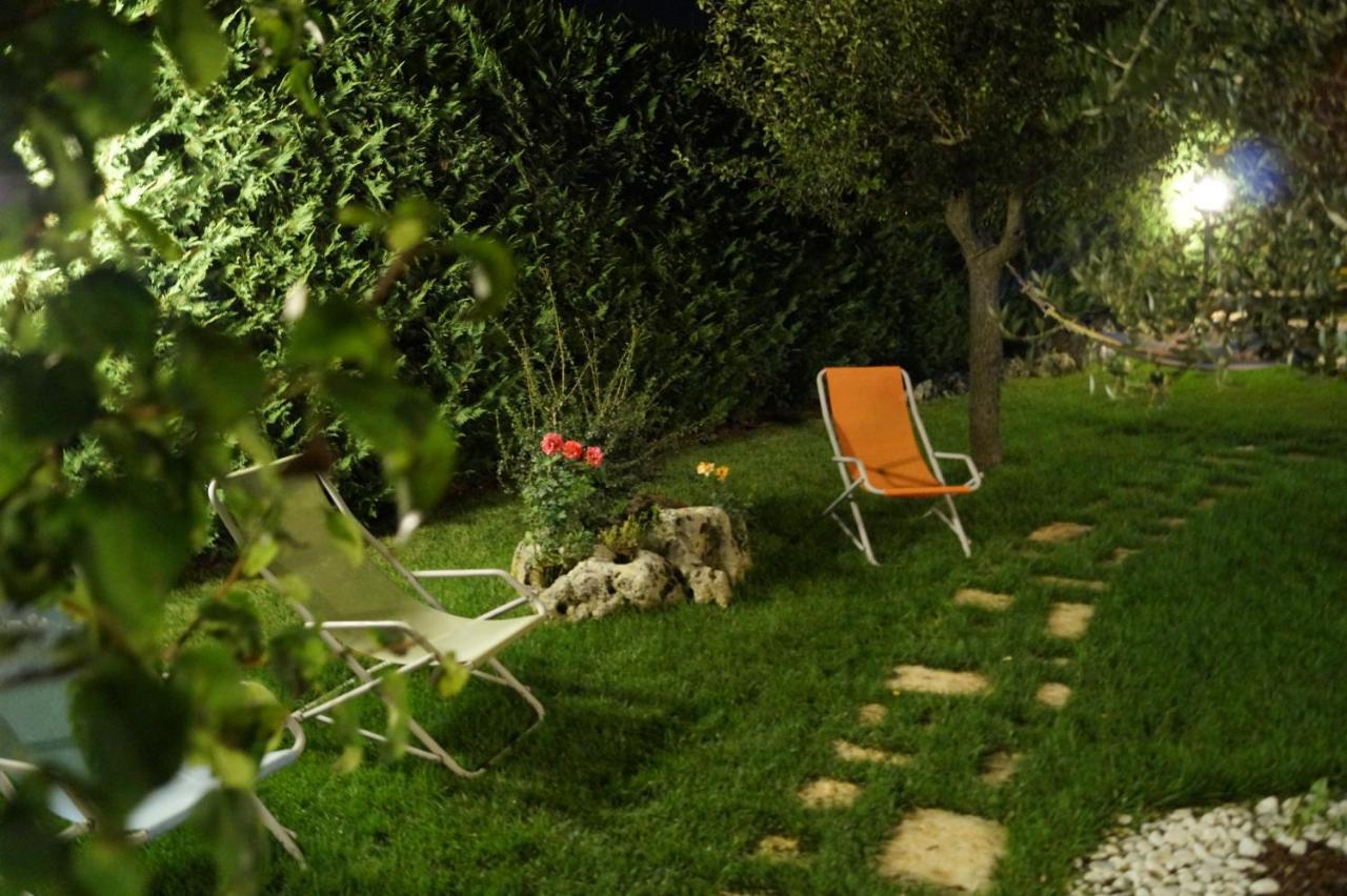 La Casa Del Nonno Bed & Breakfast อัลเบโรเบลโล ภายนอก รูปภาพ